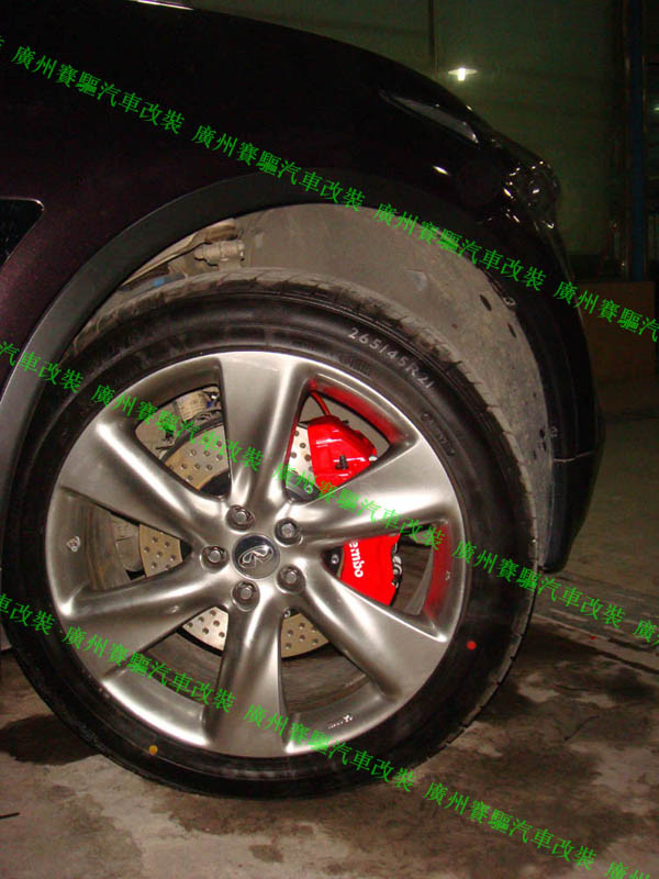英菲尼迪FX50改BREMBO六活塞剎車