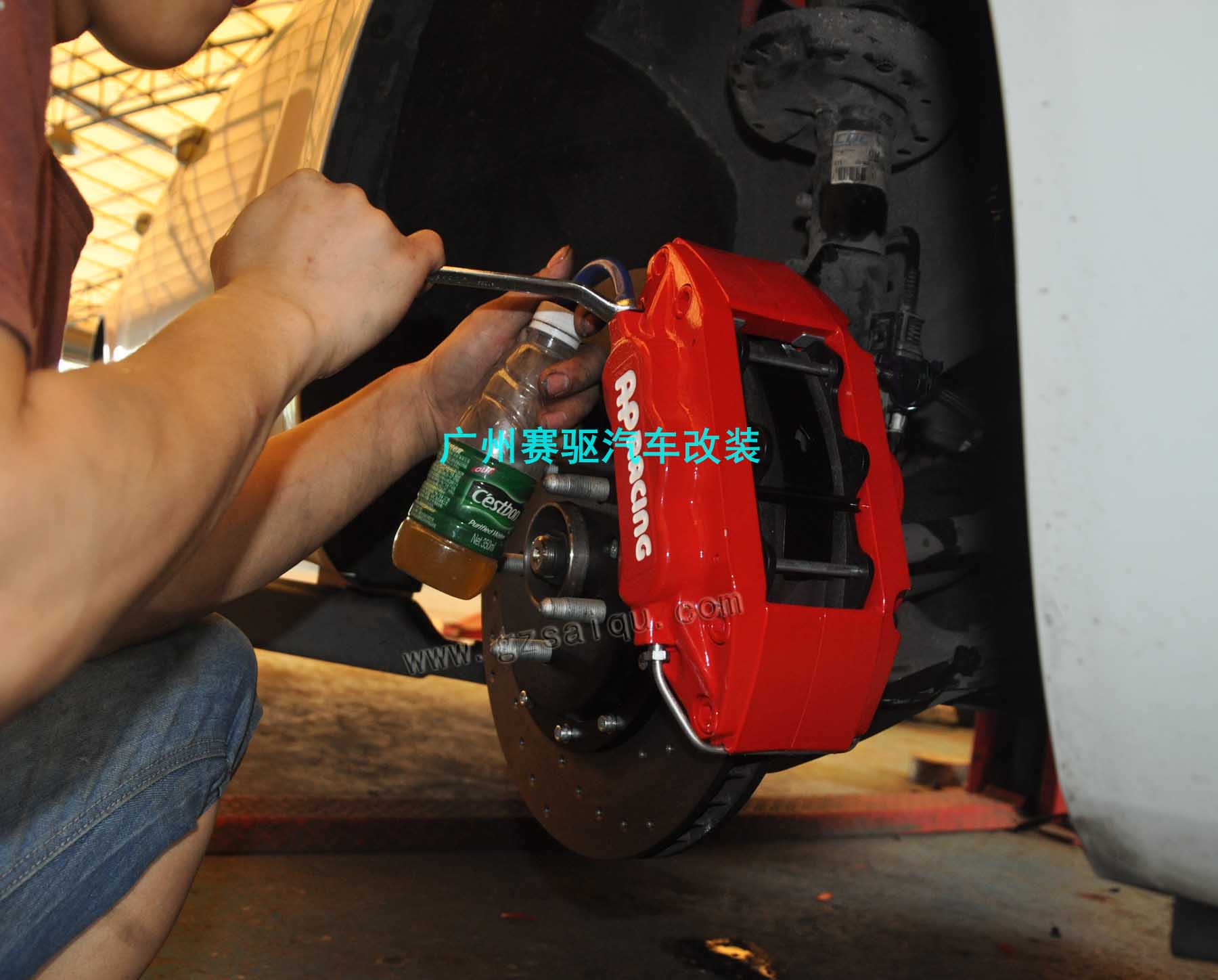 君威改裝英國原裝AP剎車