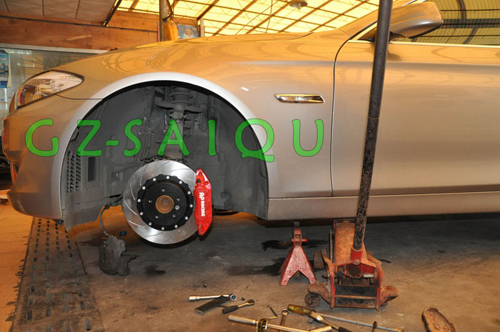 寶馬新5系升級(jí)AP剎車 AP正品鮑魚(yú) 正品AP剎車卡鉗 AP正品鮑魚(yú) 寶馬5系升級(jí)AP鮑魚(yú) F18改裝AP剎車 AP代理商