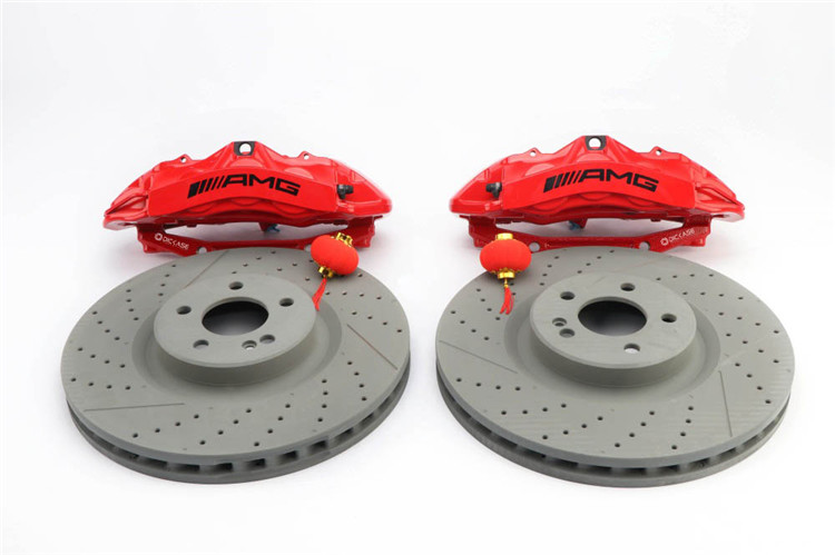 AMG六活塞剎車 18寸輪轂安裝