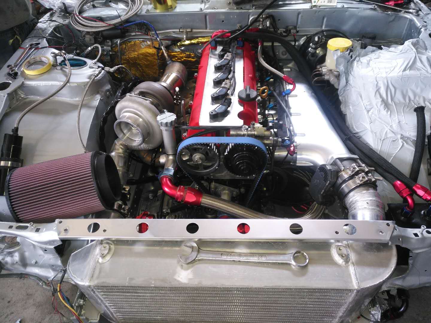 備戰北京D1漂移賽！1000匹馬力發動機